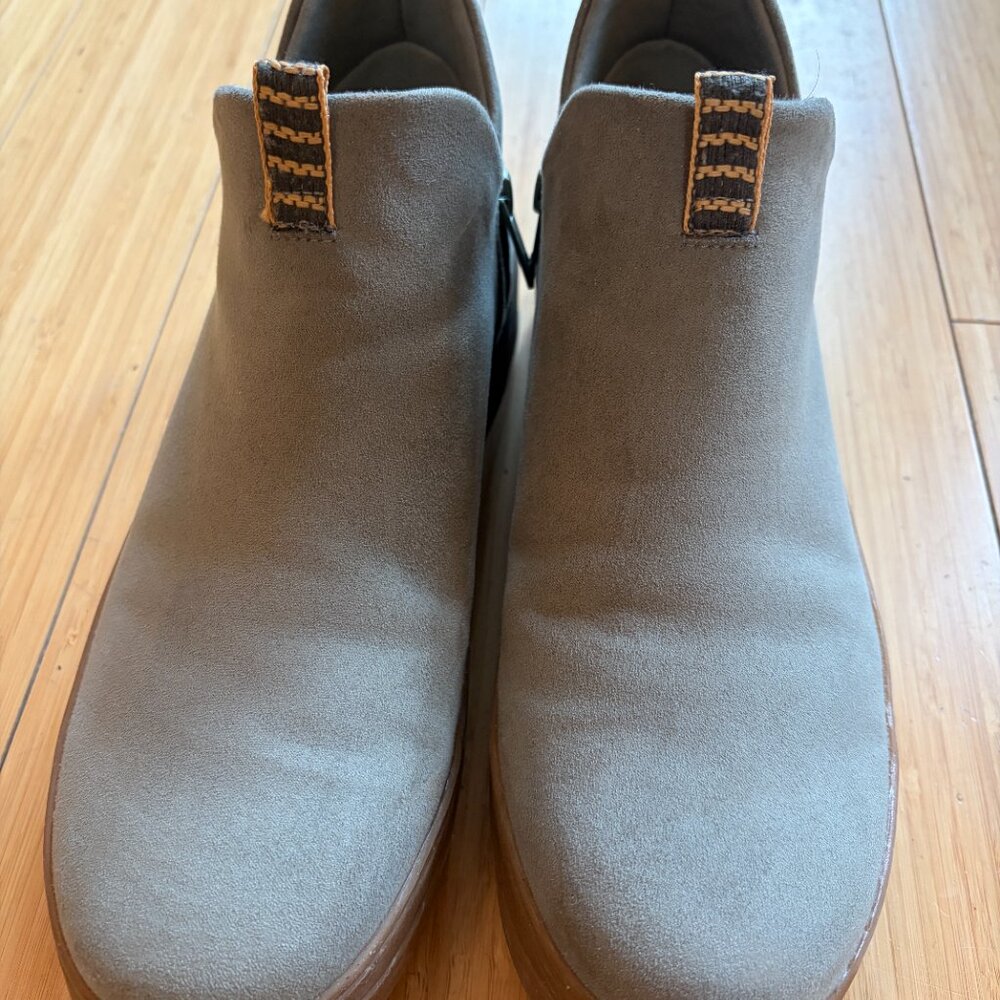Ryka Vivie Sneaker Booties 9.5W Green Faux Suede Slip‑On